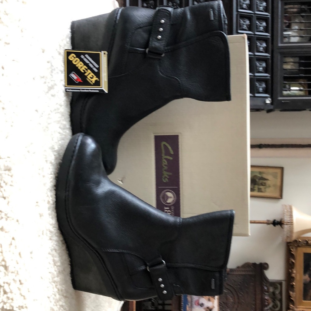 New w/o tag Clark’s Natira Ankle boot